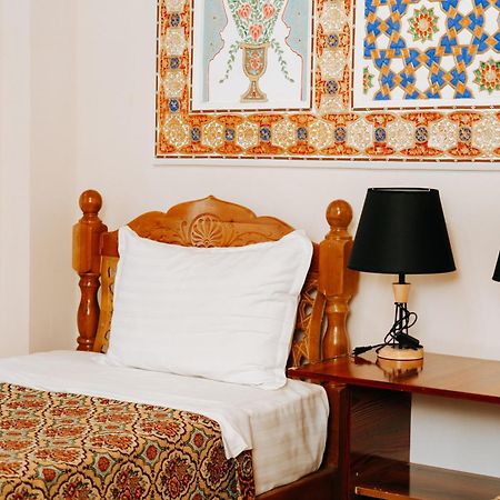 B-House Boutique With Terrace Hotel Bukhara Bagian luar foto