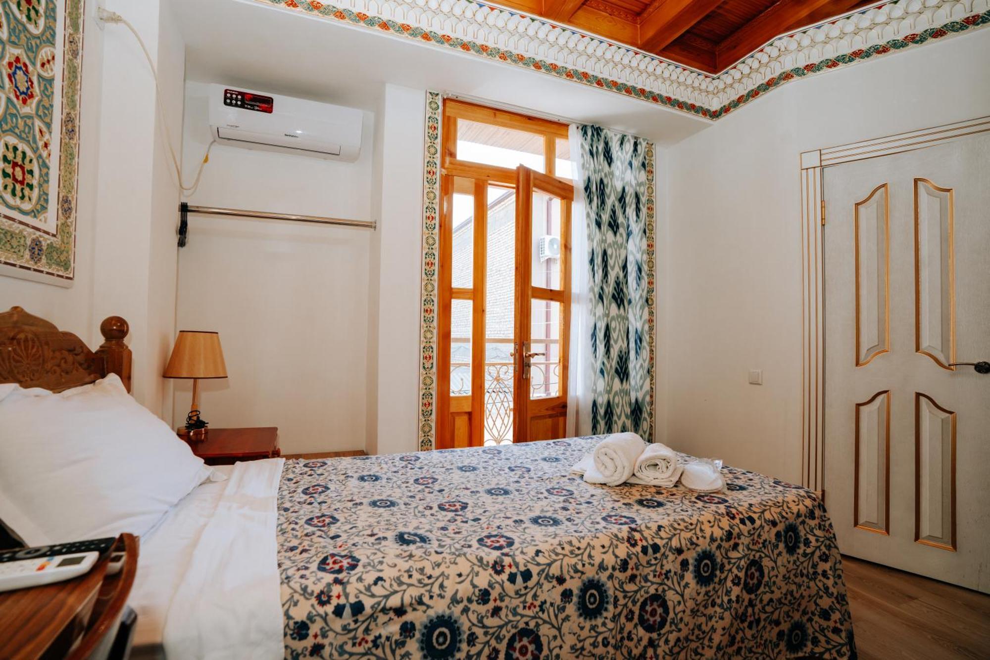 B-House Boutique With Terrace Hotel Bukhara Bagian luar foto