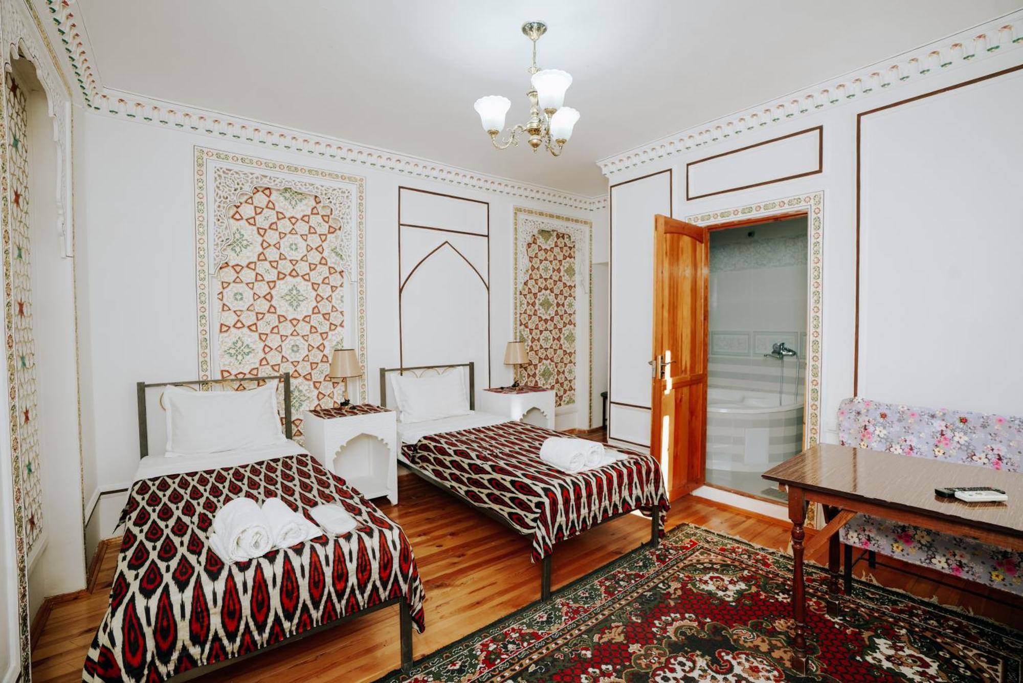 B-House Boutique With Terrace Hotel Bukhara Bagian luar foto