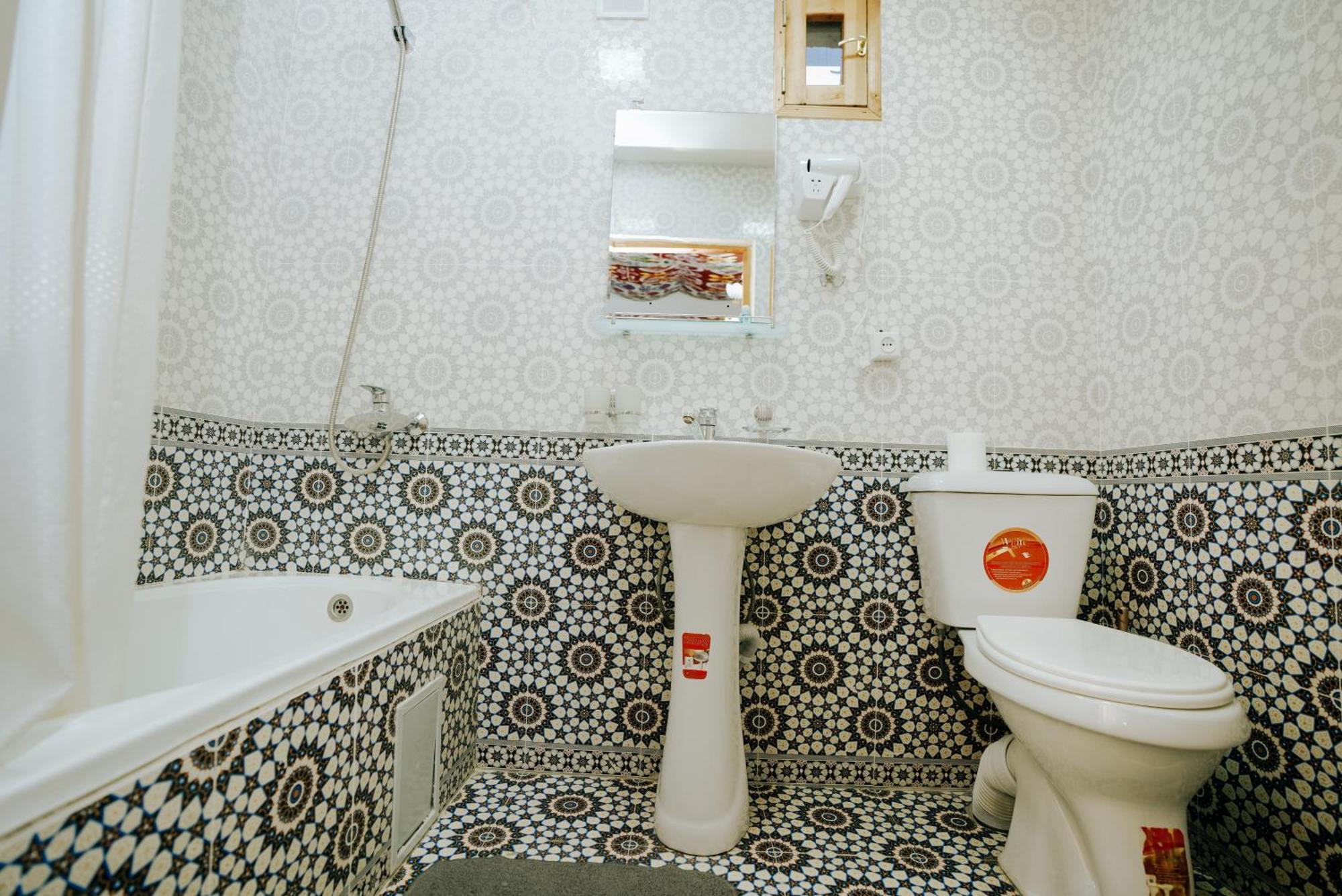 B-House Boutique With Terrace Hotel Bukhara Bagian luar foto