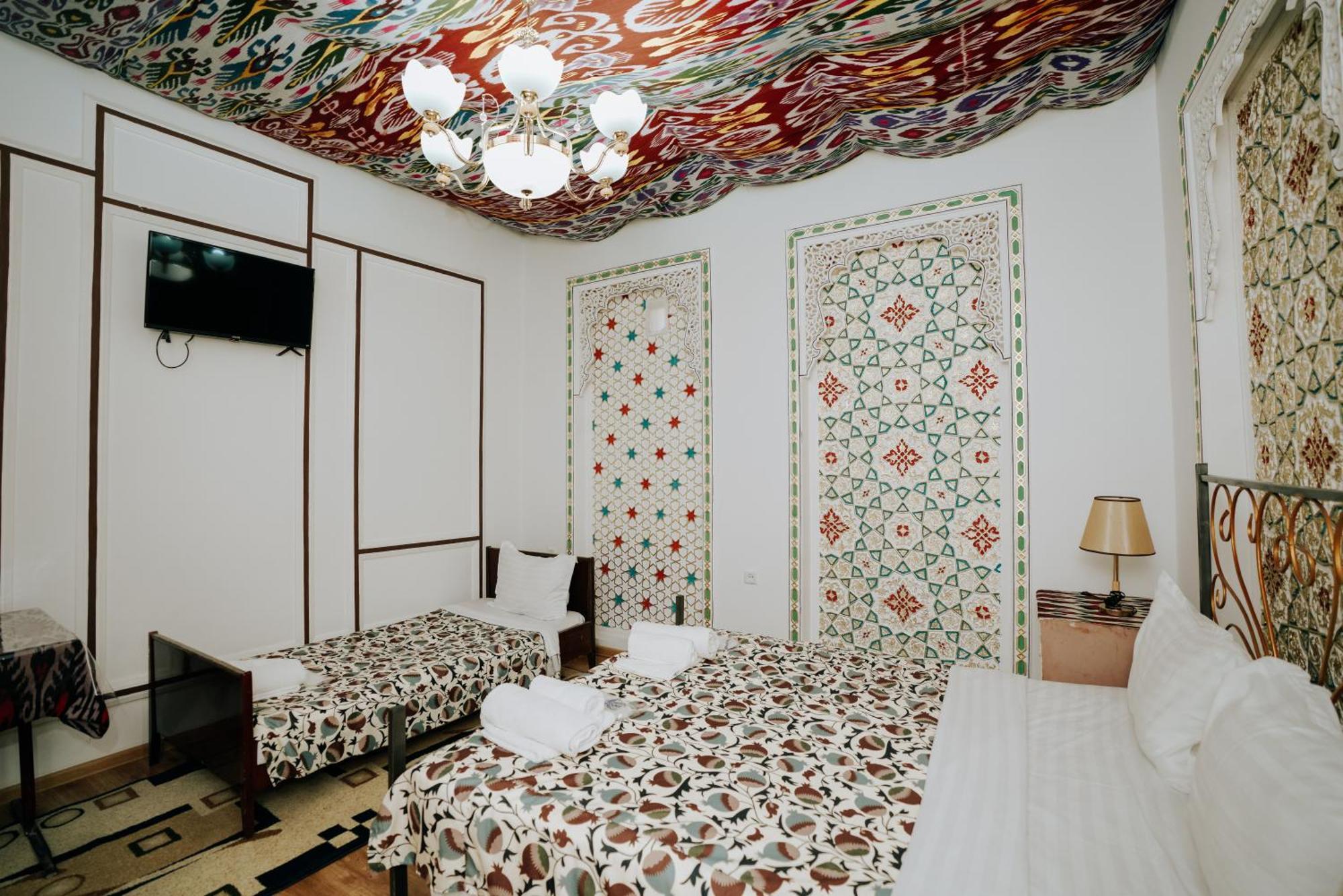 B-House Boutique With Terrace Hotel Bukhara Bagian luar foto