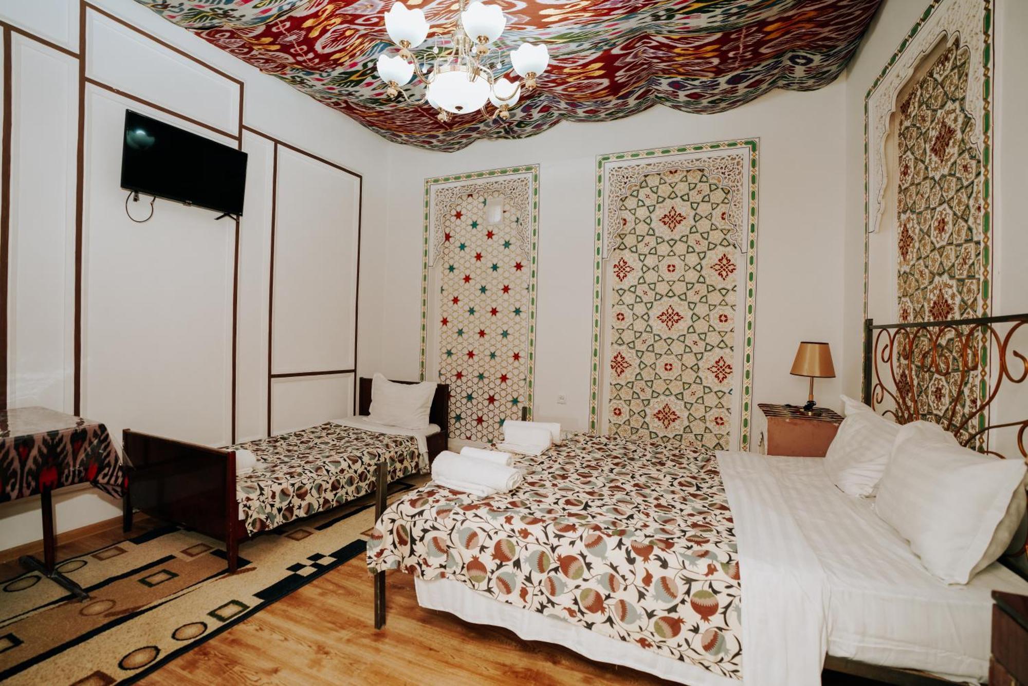 B-House Boutique With Terrace Hotel Bukhara Bagian luar foto